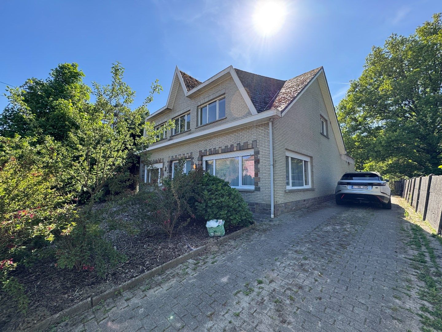 zeer ruime 4-gevelwoning met achterliggend landgebouw gelegen op een mooi perceel van +/- 5952 m² foto 22
