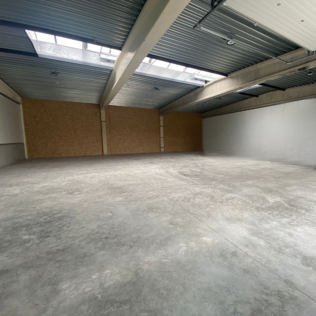 Loods te huur van 337m² gelegen in bedrijvenpark Melkerij in Evergem-Sleidinge foto 3