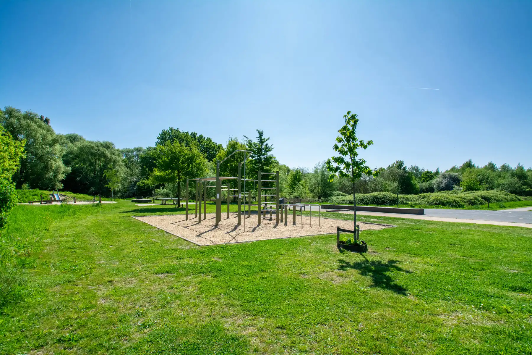 Gemeubeld 1K appartement omringd door park en natuur  foto 11