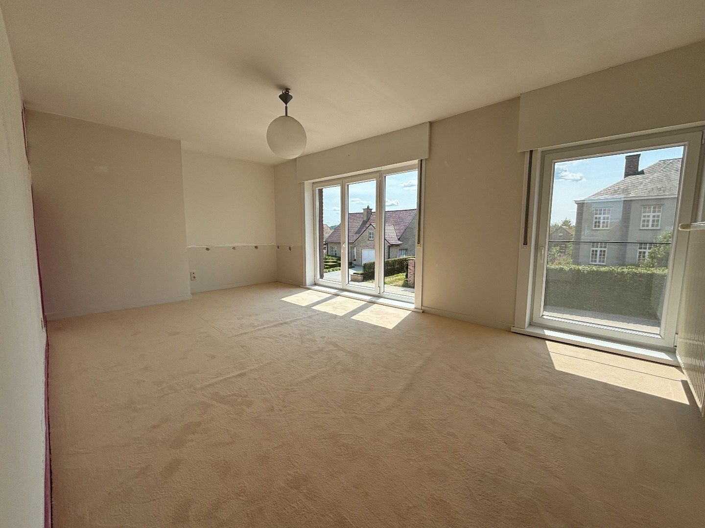 Ruime instapklare woning met tuin en garage. foto 21