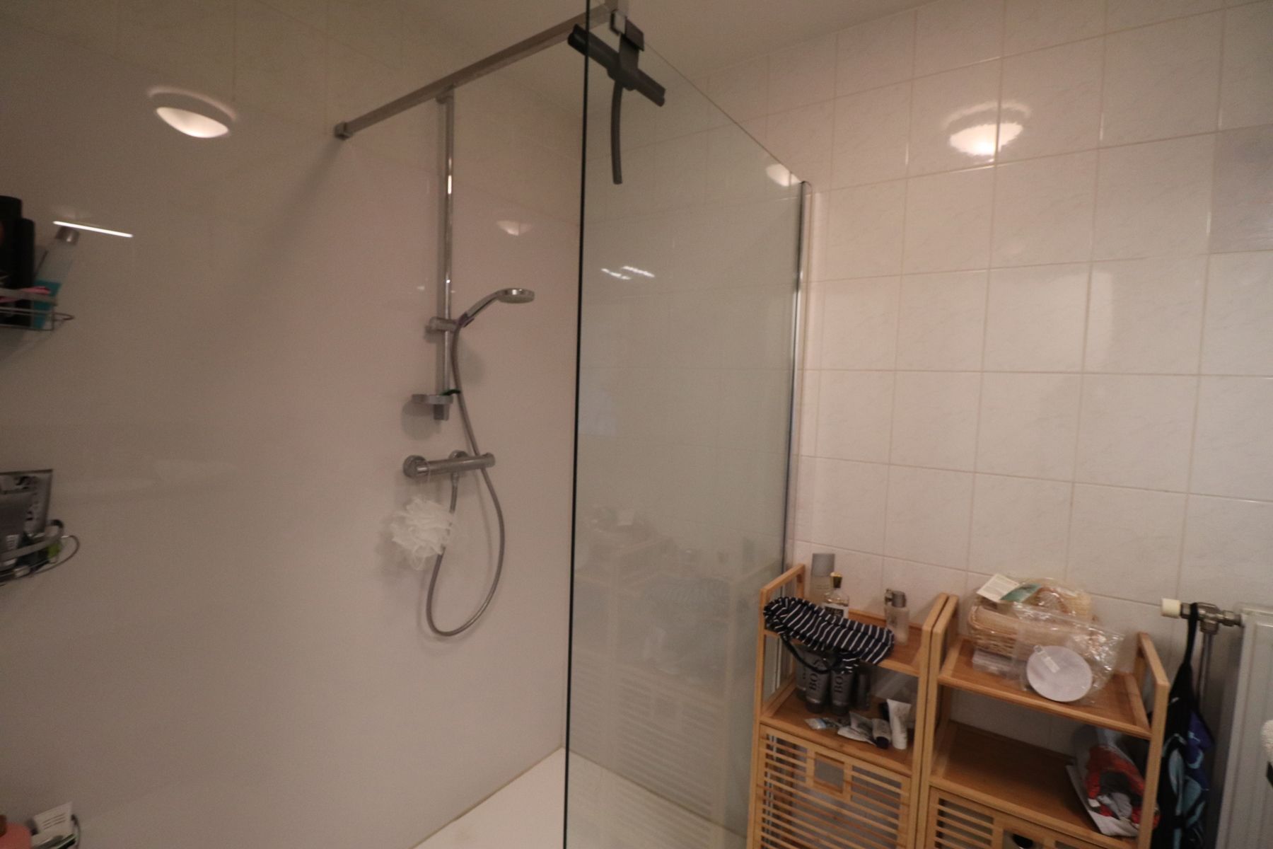 Gerenoveerd appartement op de 2de verdieping met 2 slaapkamers, terrassen en garage. foto 18