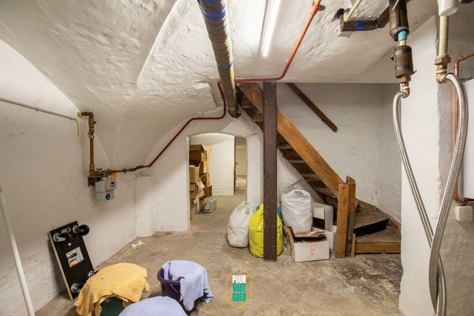 Commercieel gelegen, gerenoveerd mooi Brugs hoekpand met trapgevel foto 13