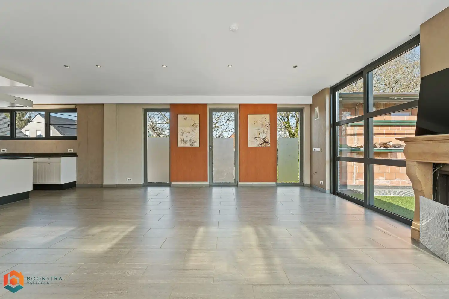 Handelspand met woonst en ruime parking op een perceel van 2592 m² te Rotselaar foto 12