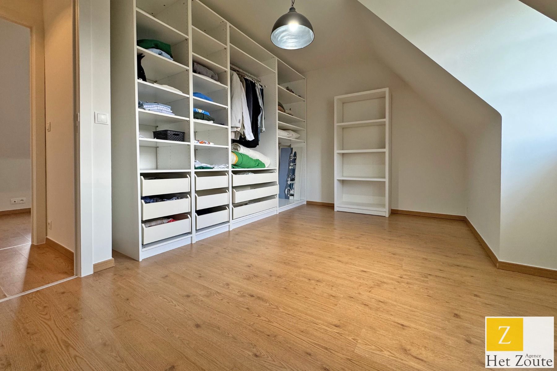 Opgefriste woning met tuin in het hartje van Ramskapelle foto 13