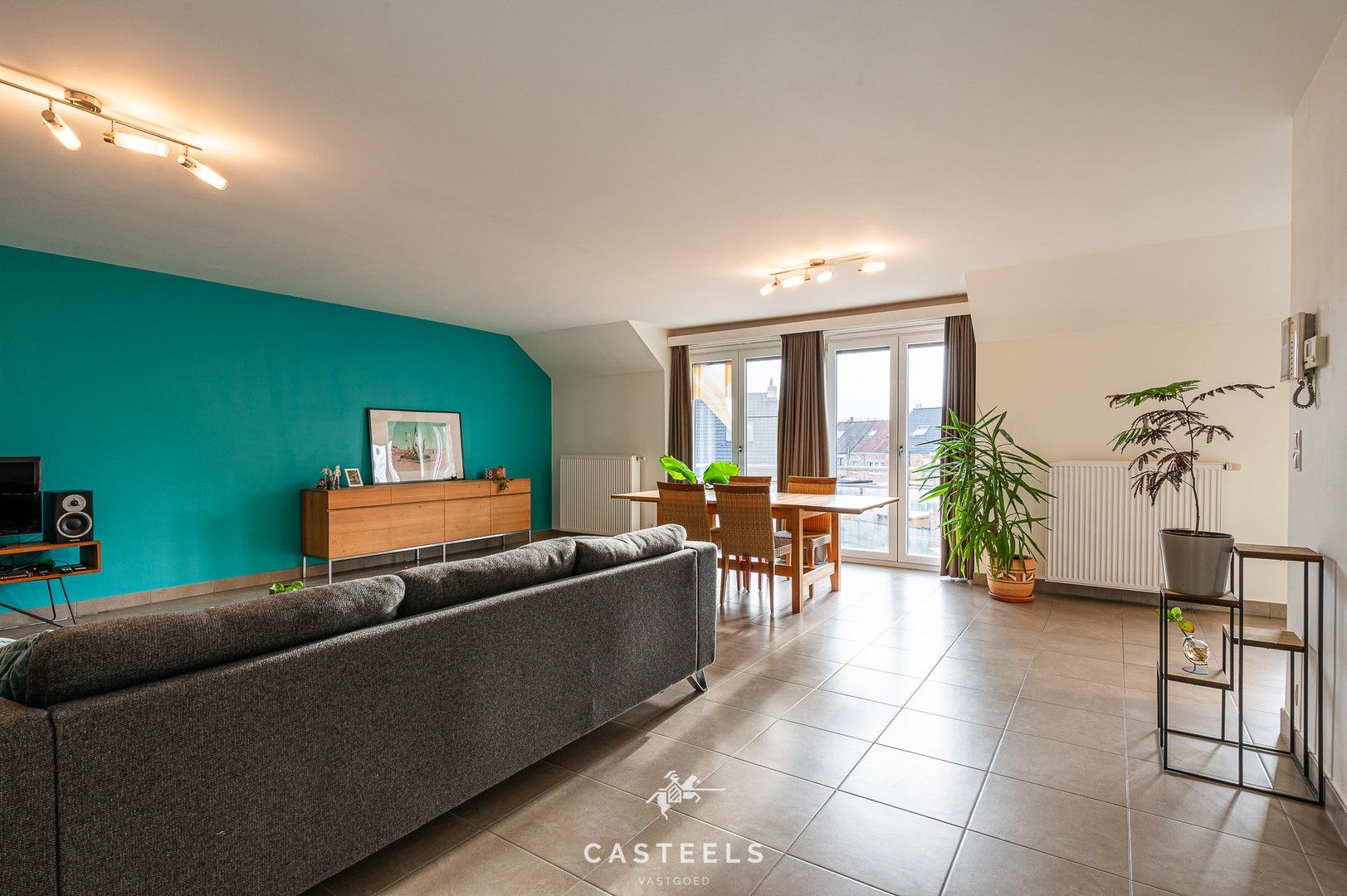 Lichtrijk en instapklaar appartement met garage te koop foto 5