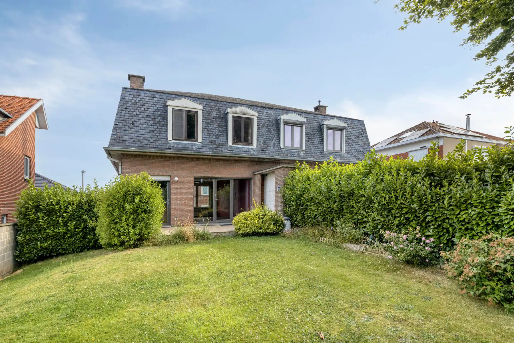 Ruime familiewoning (HOB) met garage en tuin! foto 27
