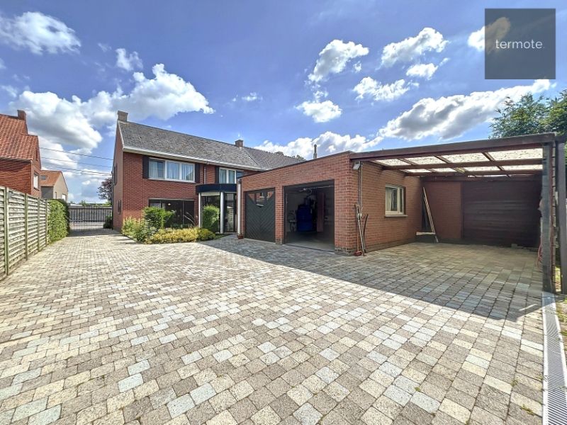 Halfopen woning foto 21
