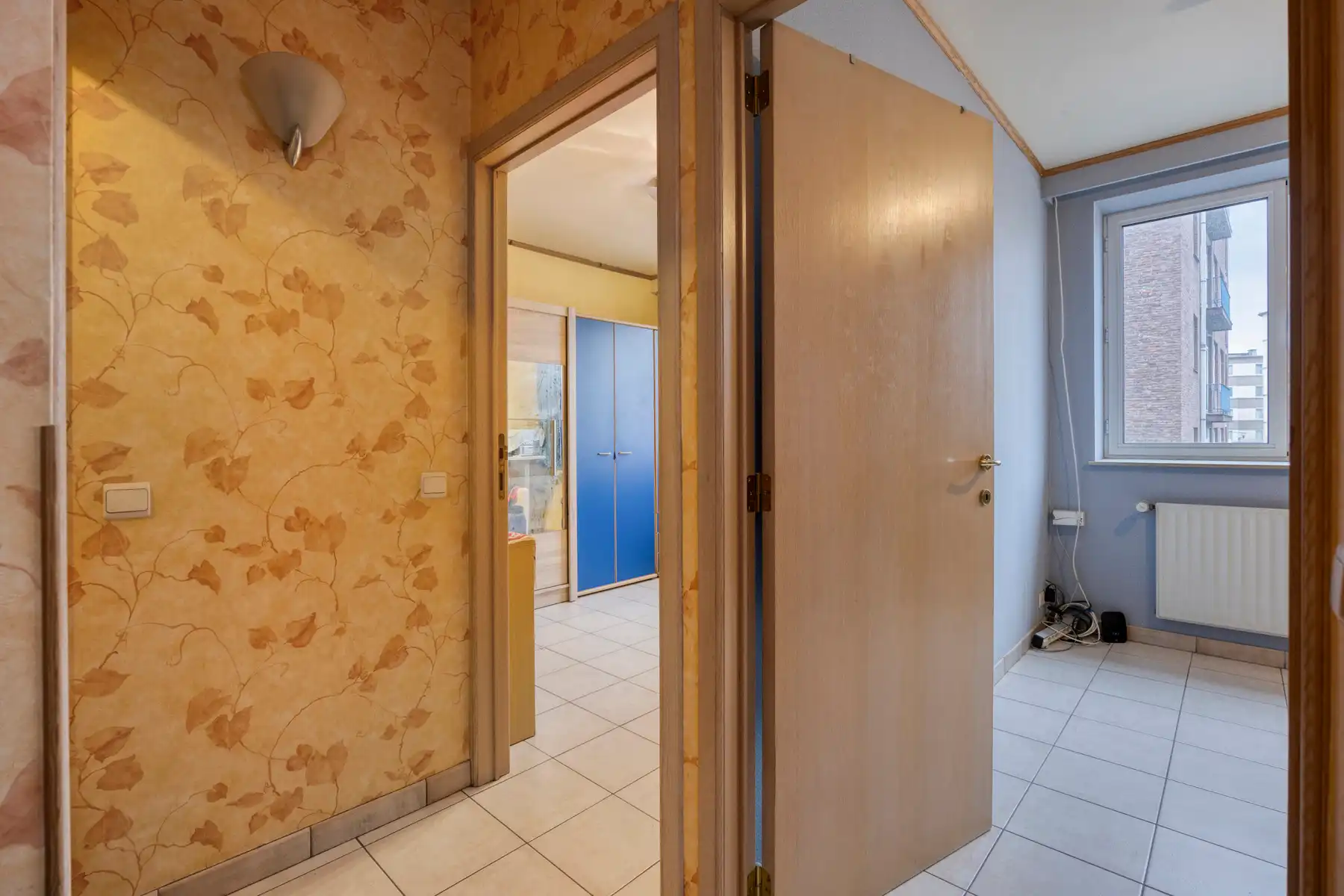 Gezinswoning met vier slaapkamers, tuin en ruime garage foto 21