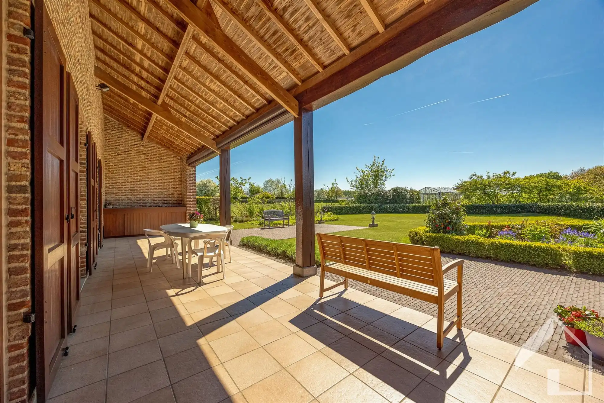 mooi landhuis in groene en rustige omgeving foto 3