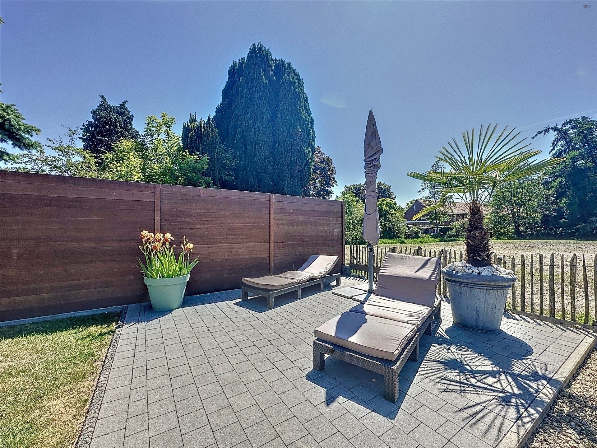 Instapklare woning met 3 slaapkamers en garage op toplocatie. foto 9