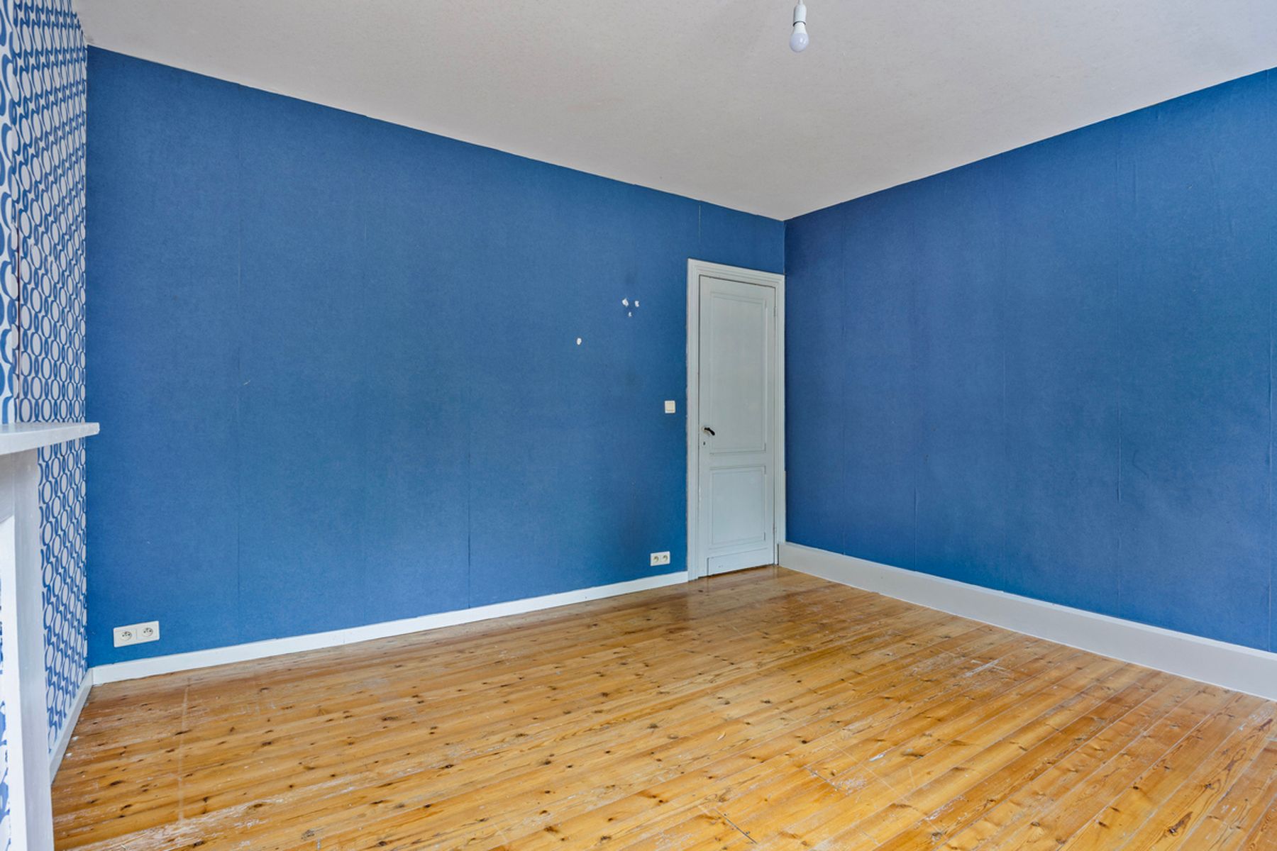 Ruim renovatieproject (226m²) met tuin aan kanaal foto 21
