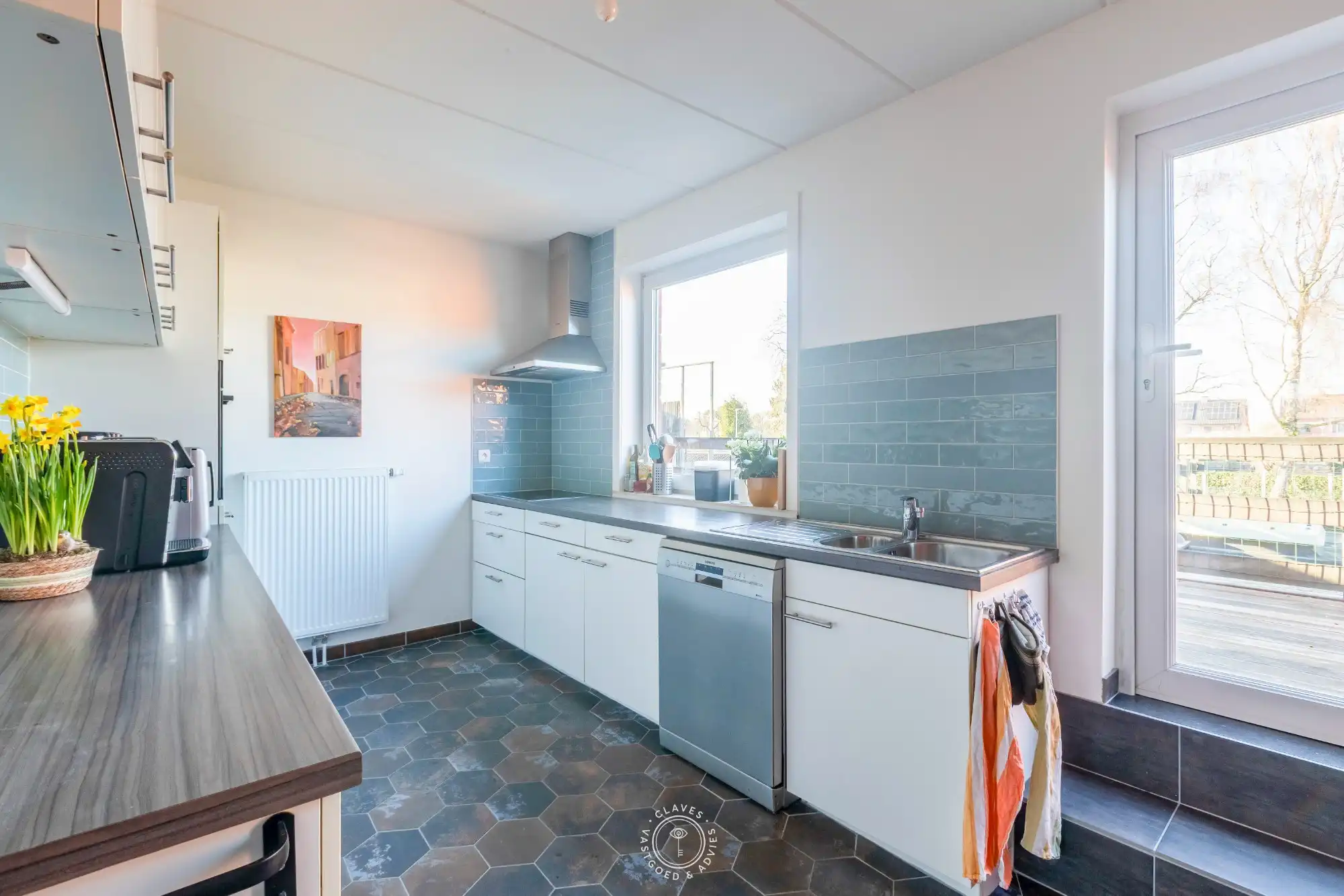 Ruime bel-etage woning met polyvalente ruimte foto 6