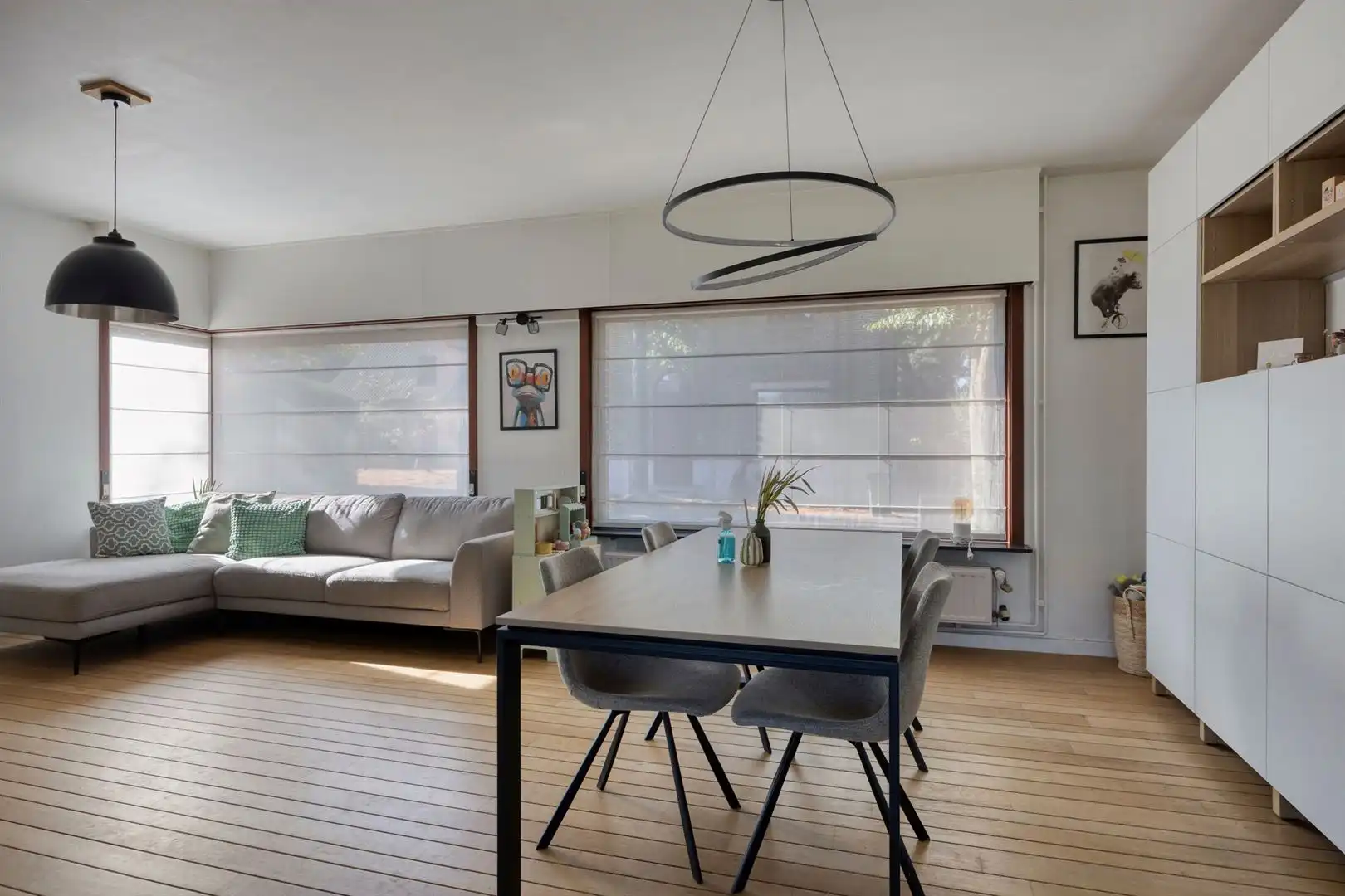 instapklare, hedendaags en stijlvol ingerichte woning met heerlijke tuin en garagebox foto 4