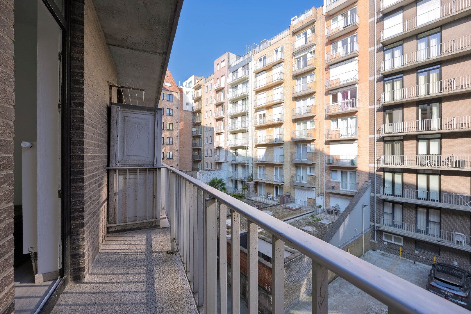 Gerenoveerd appartement aan de achterzijde van de zeedijk. foto 12
