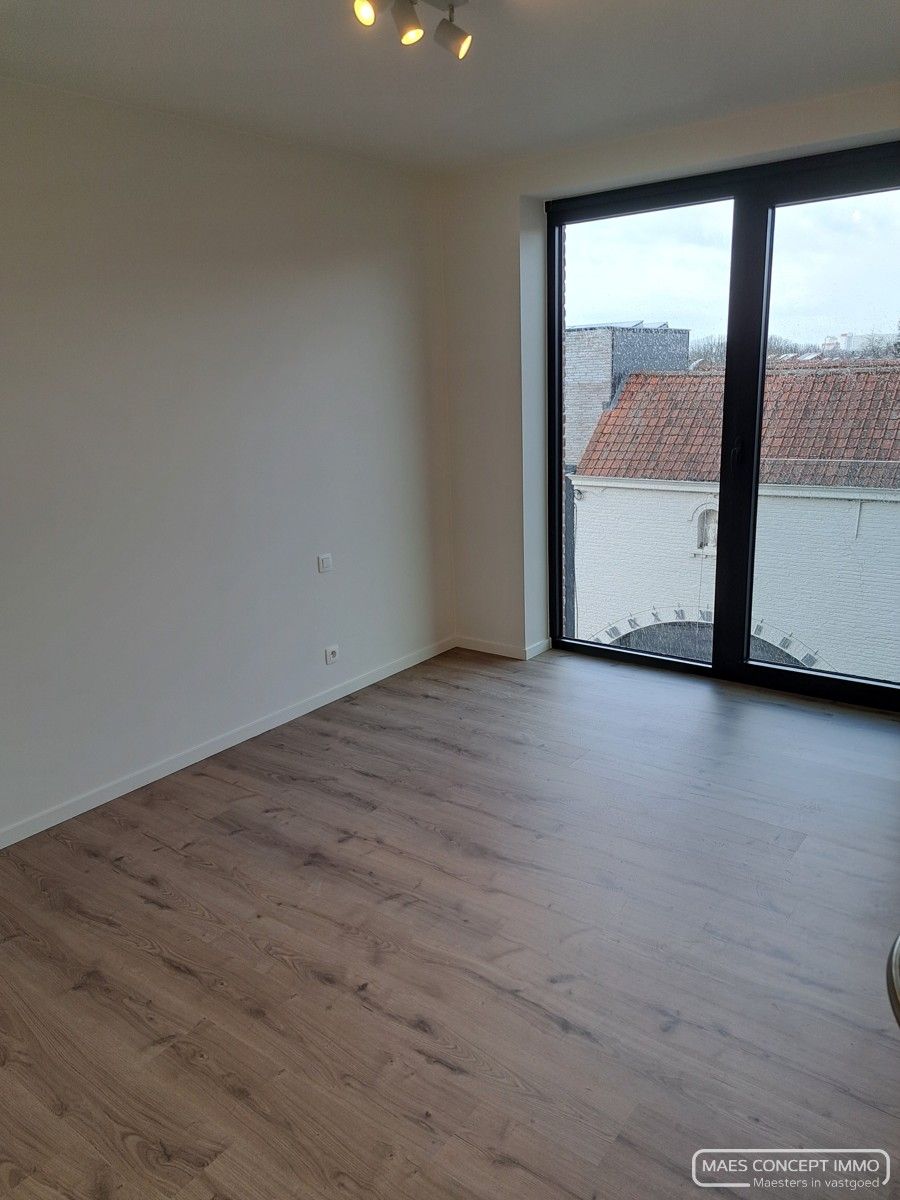 Eén-slaapkamer appartement te huur in centrum Desselgem foto 7