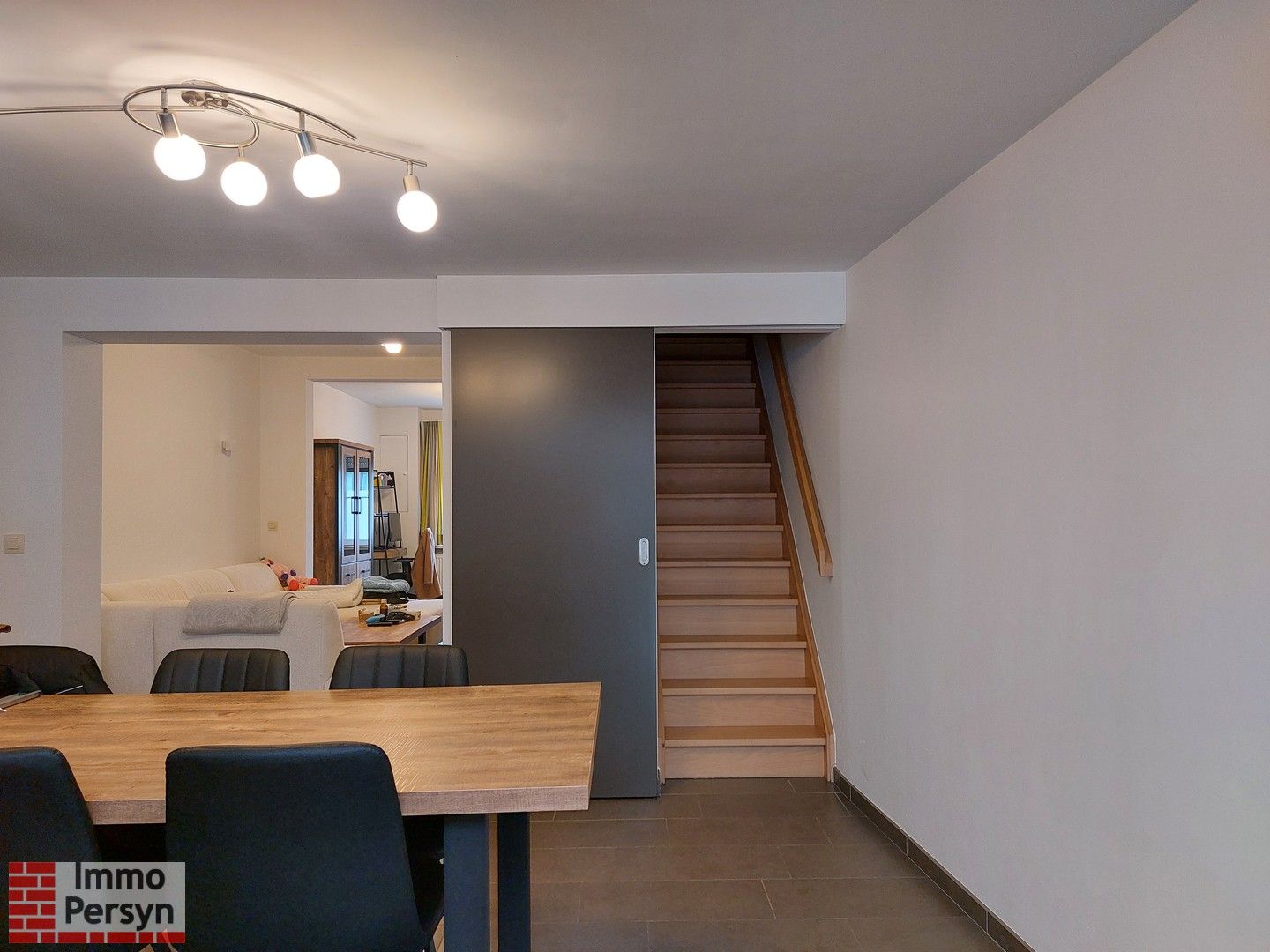 Gezellige rijwoning met kleine stadstuin foto 8