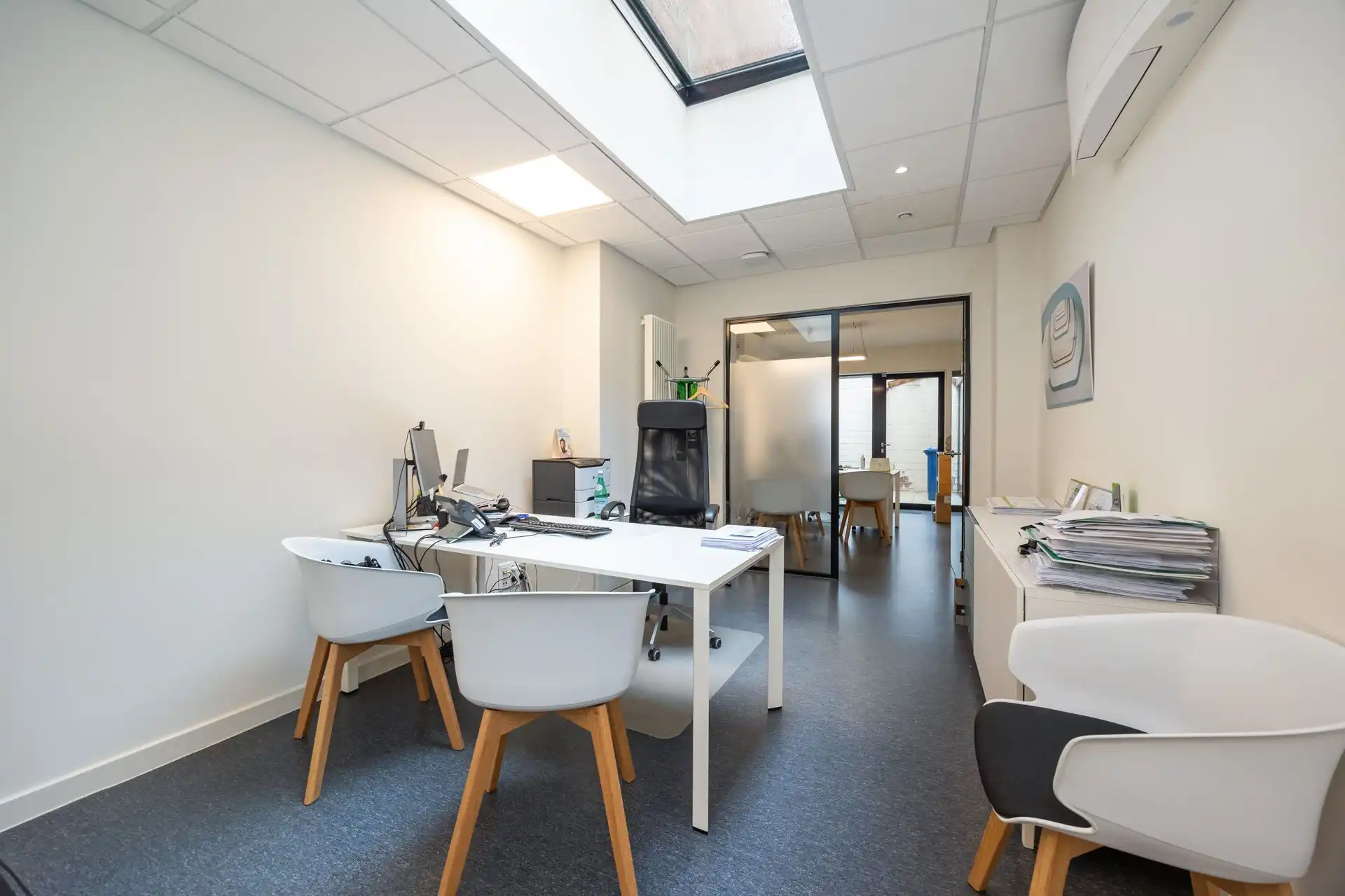 Handelshuis met duplexappartement te koop in hartje Wilrijk foto 7