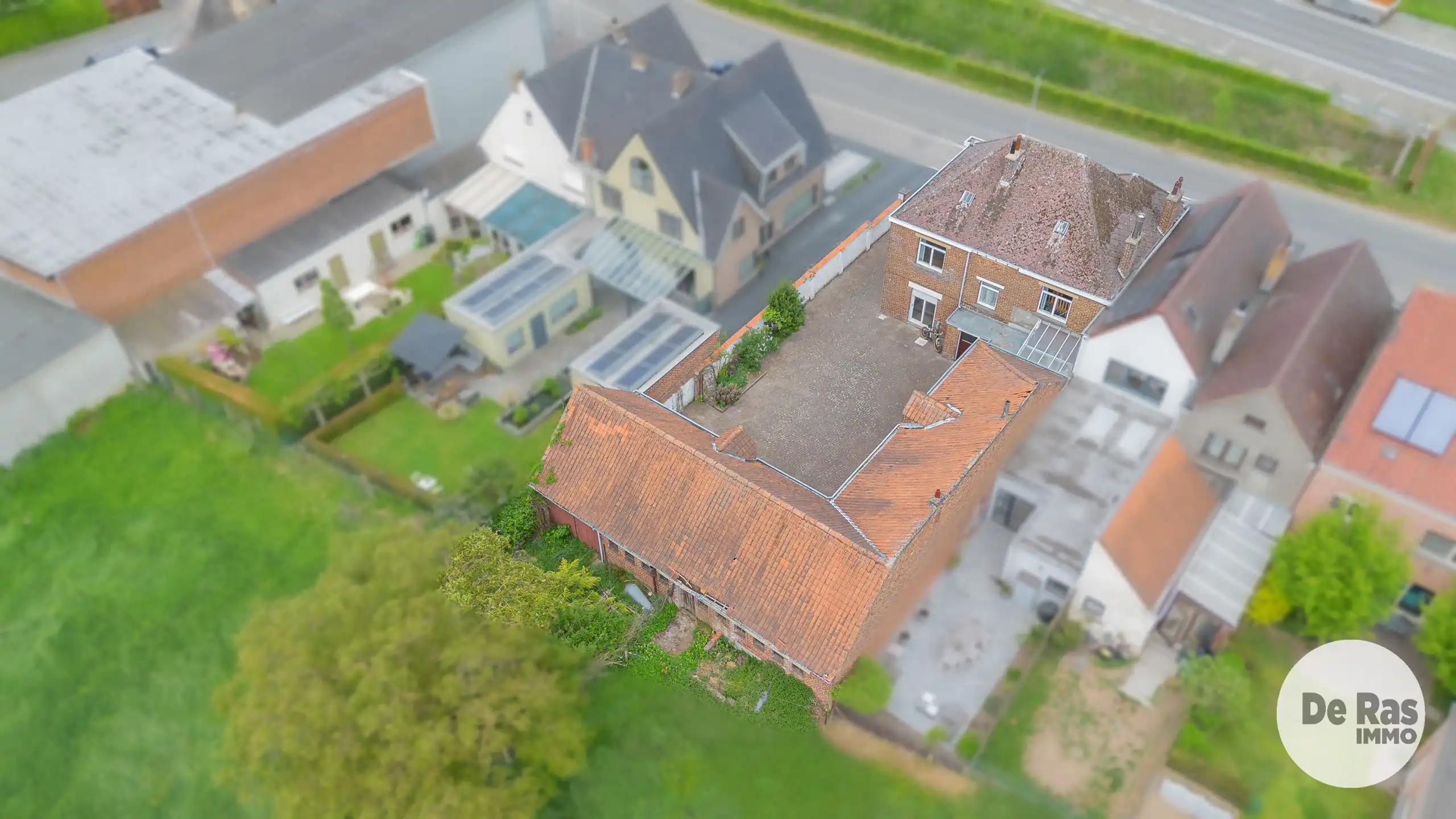 BURST - Te renoveren woning met tal van mogelijkheden foto 23