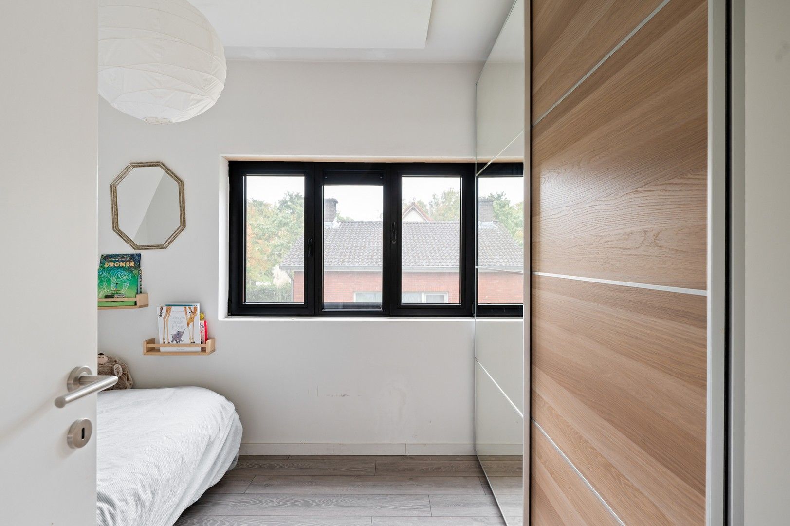 Moderne instapklare woning, perceel van 1102m² op topligging foto 11