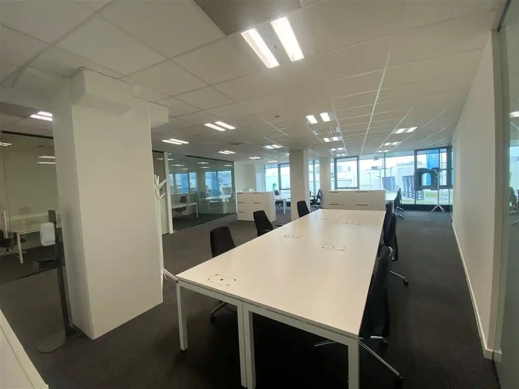 Kantoren in het Meetdistrict in Planet Group Arena foto 15