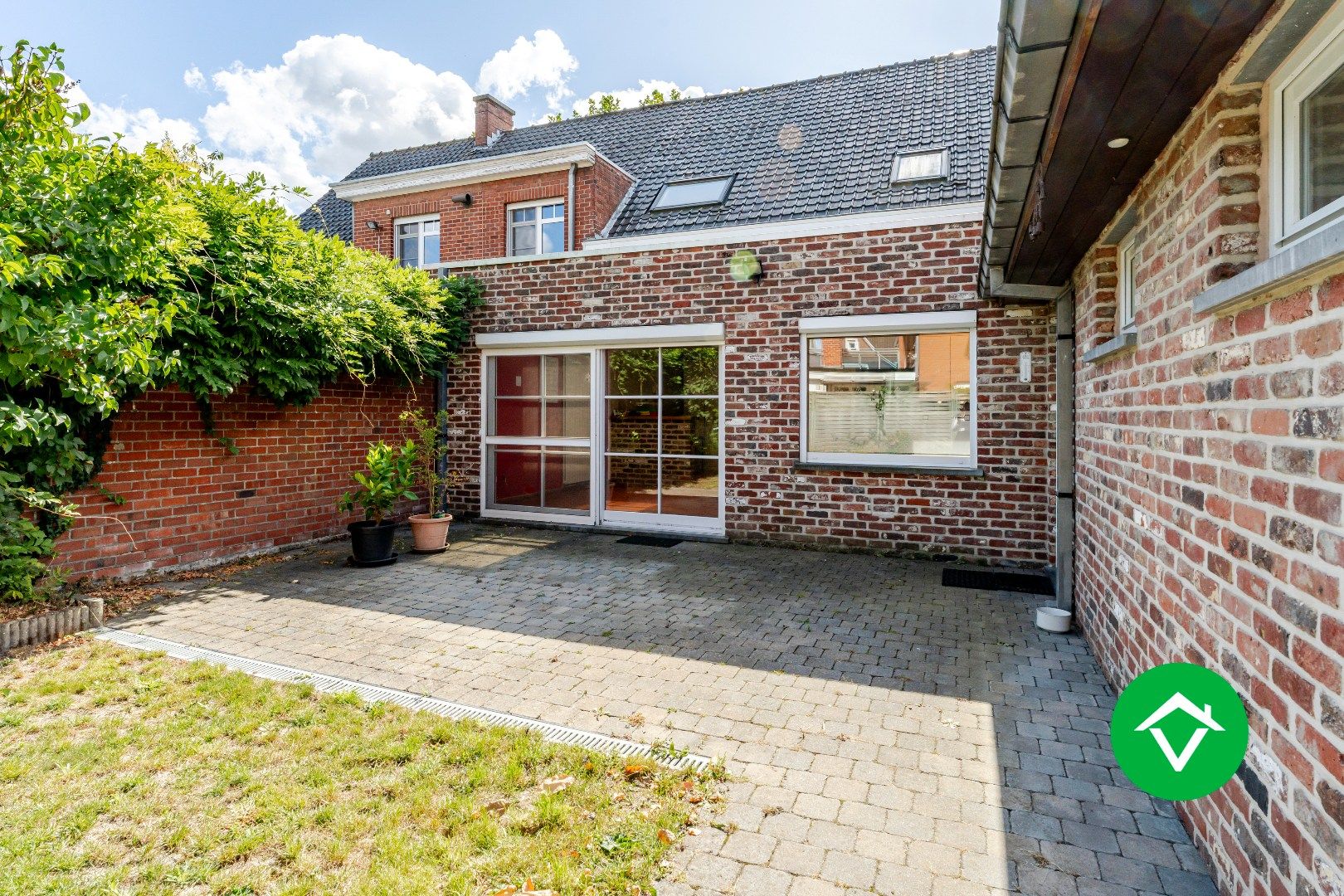 Ruime halfopen bebouwing met 4 slaapkamers en ruime tuin! foto 20