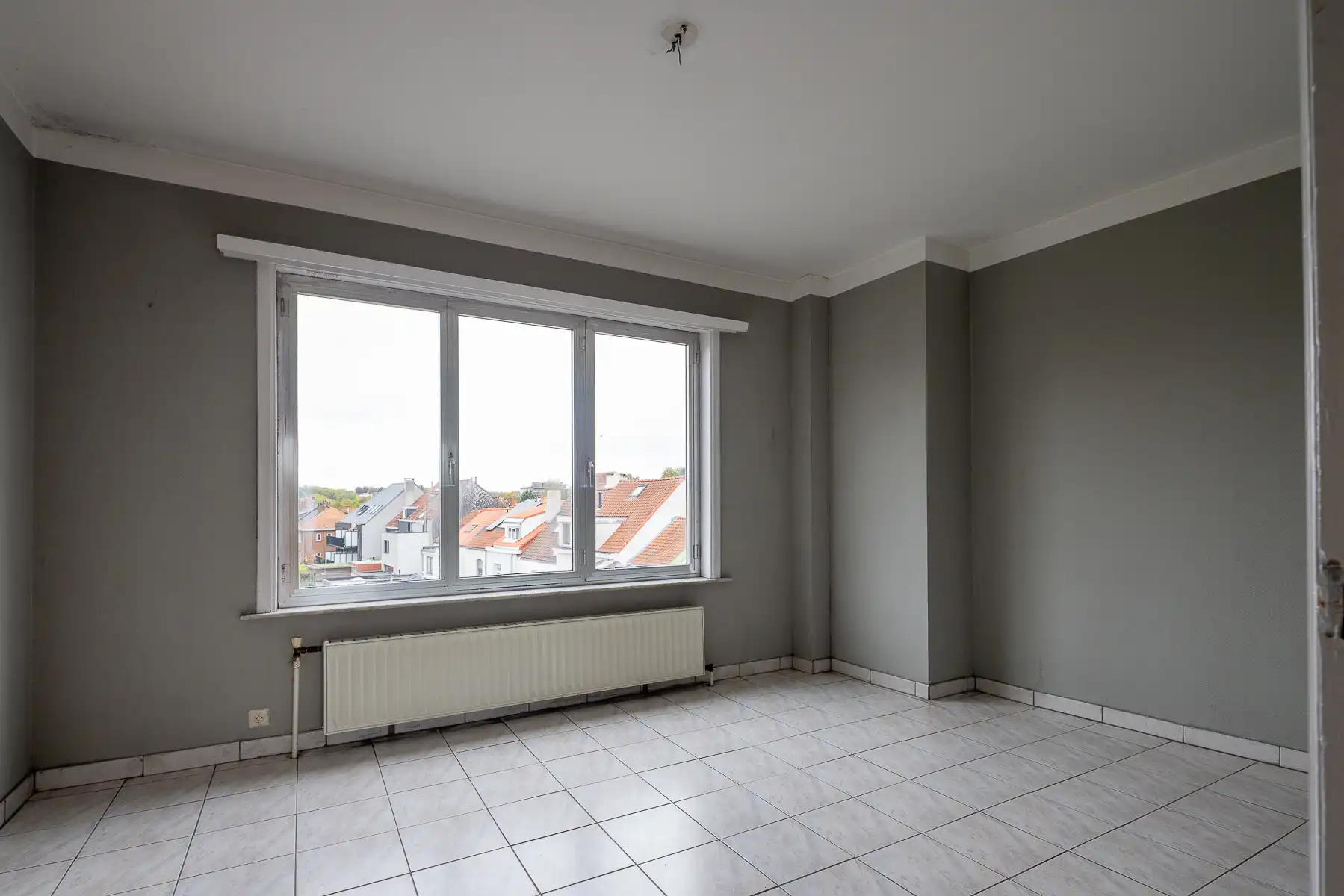 Te renoveren appartement met twee slaapkamers foto 10