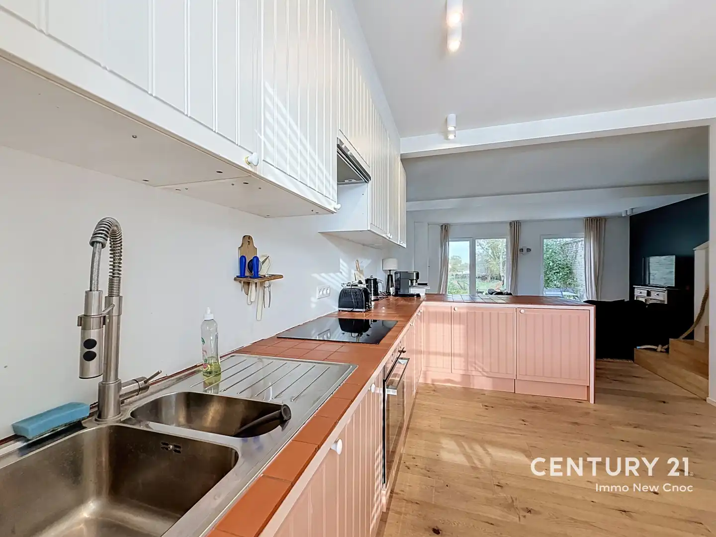 Charmante woning in Brugge (1937) met 4 slaapkamers, 2 badkamers en 155 m² woonoppervlakte op een perceel van 126 m² foto 12