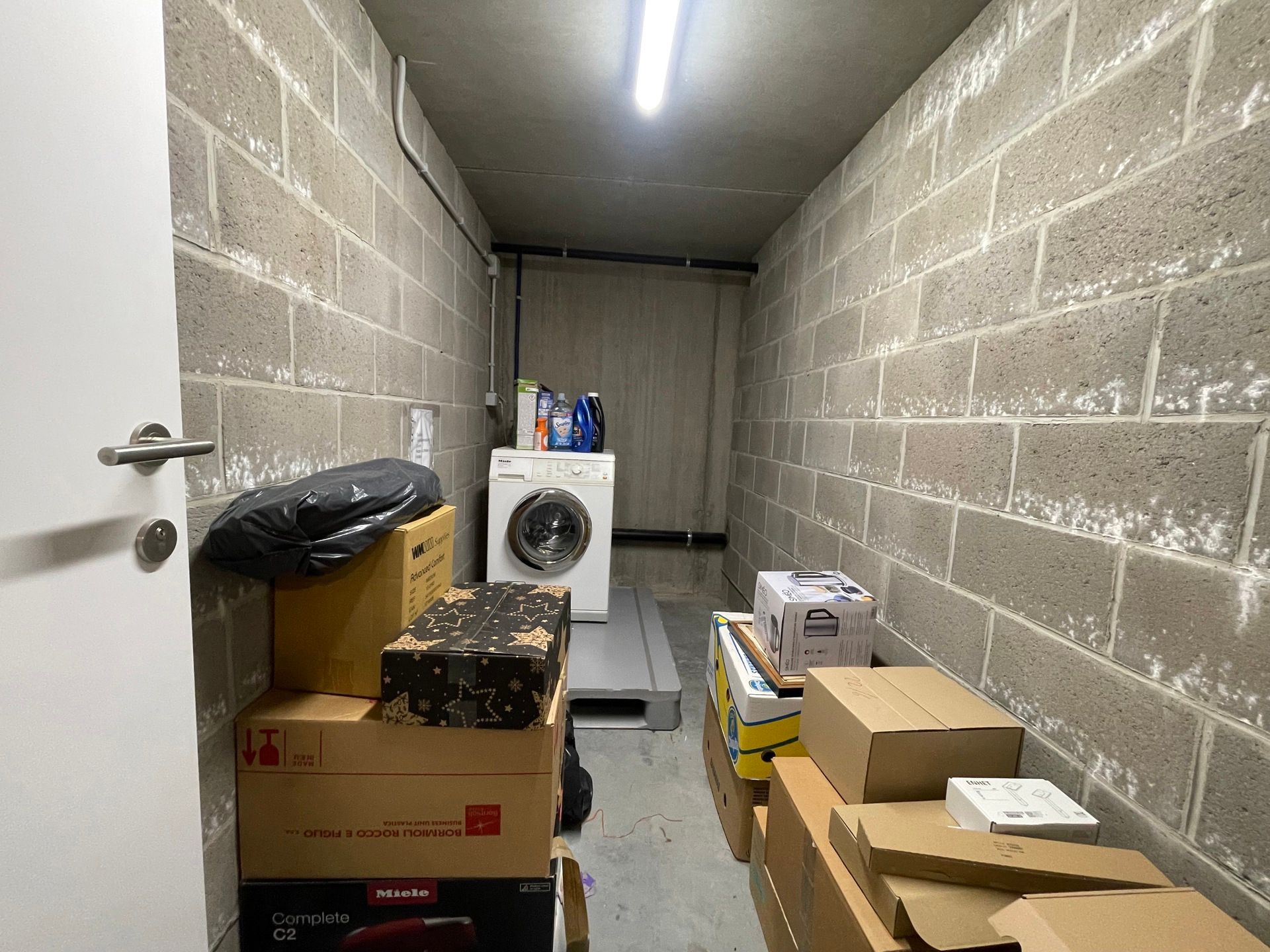 NINOVE-  Gelijkvloers appartement met tuin en garage foto 13