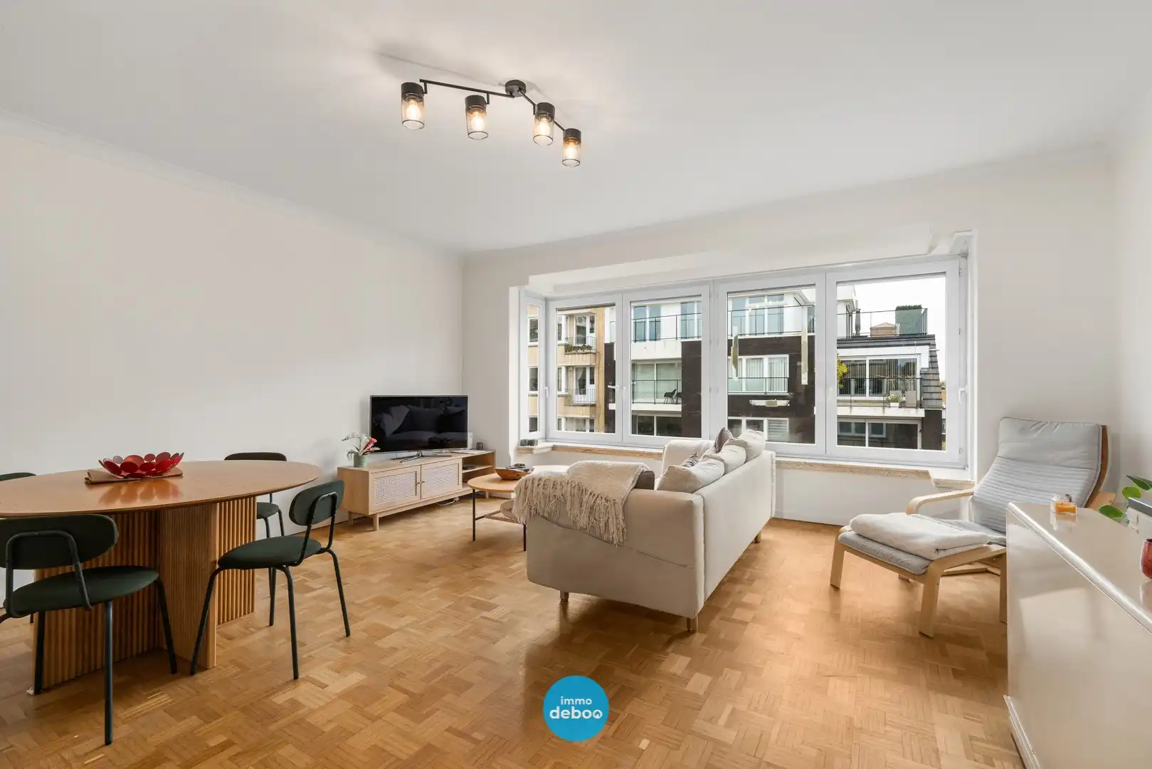 Centraal gelegen instapklaar appartement foto {{pictureIndex}}