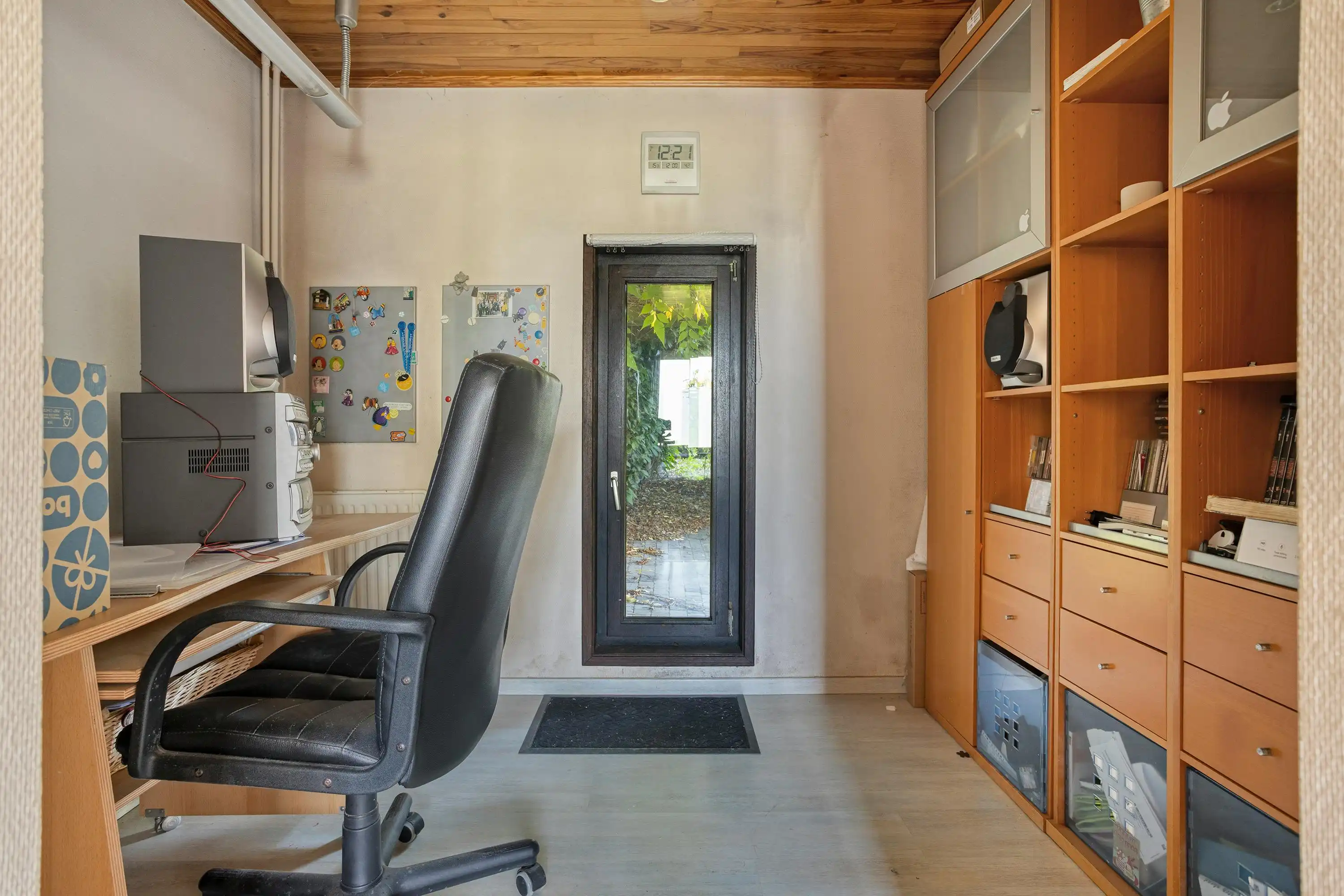 Instapklare woning (4 slpk) (+ magazijn) op 2.497 m² foto 6