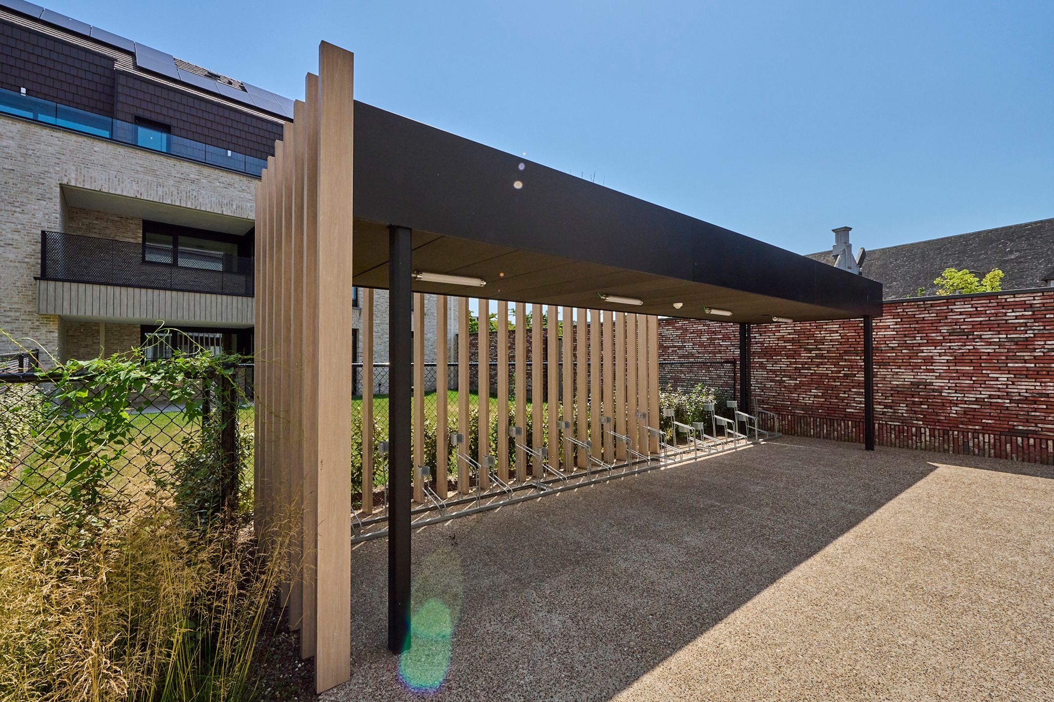Gelijkvloers nieuwbouwappartement + privé tuintje foto 10