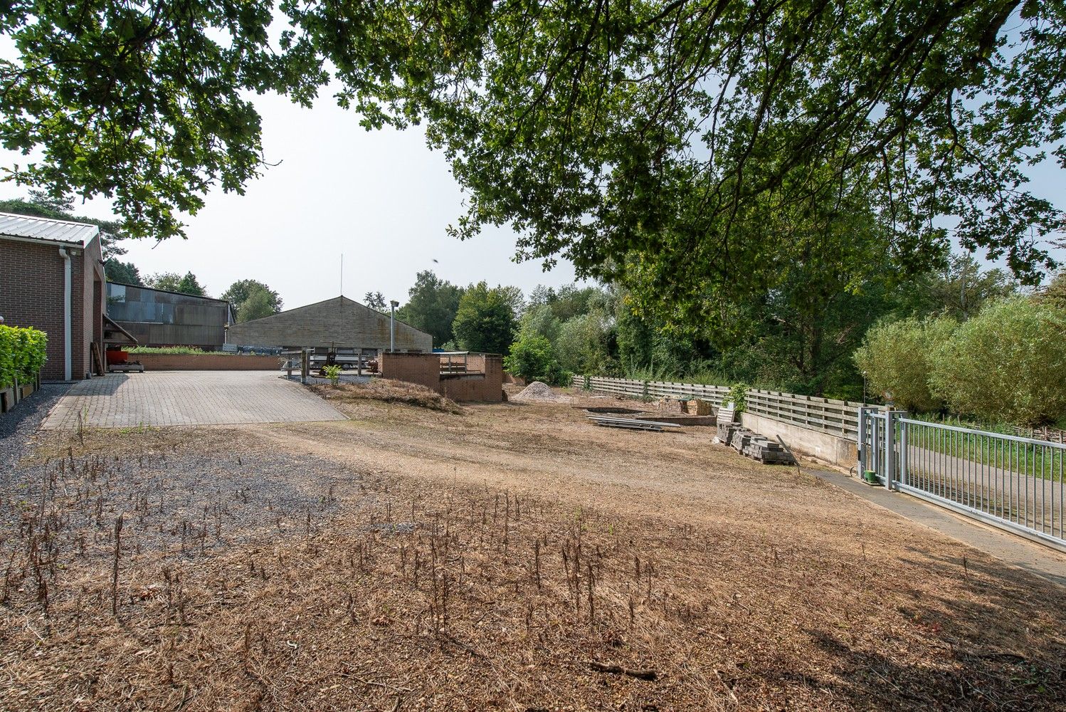 Instapklare gelijkvloerse woning met loods van 300 m² (20a58ca!) foto 43