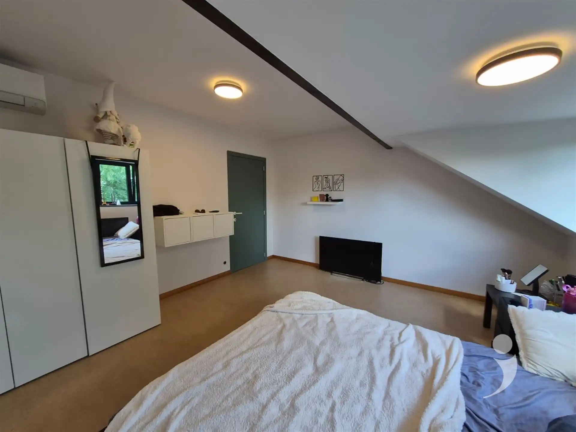 gelijkvloers appartement met tuintje foto 9