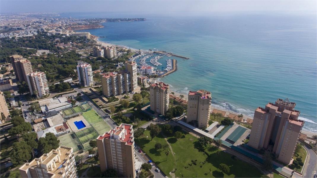 Nieuw en mooi afgewerkte woning in Campoamor op Slechts 1 km van de Zee foto 18