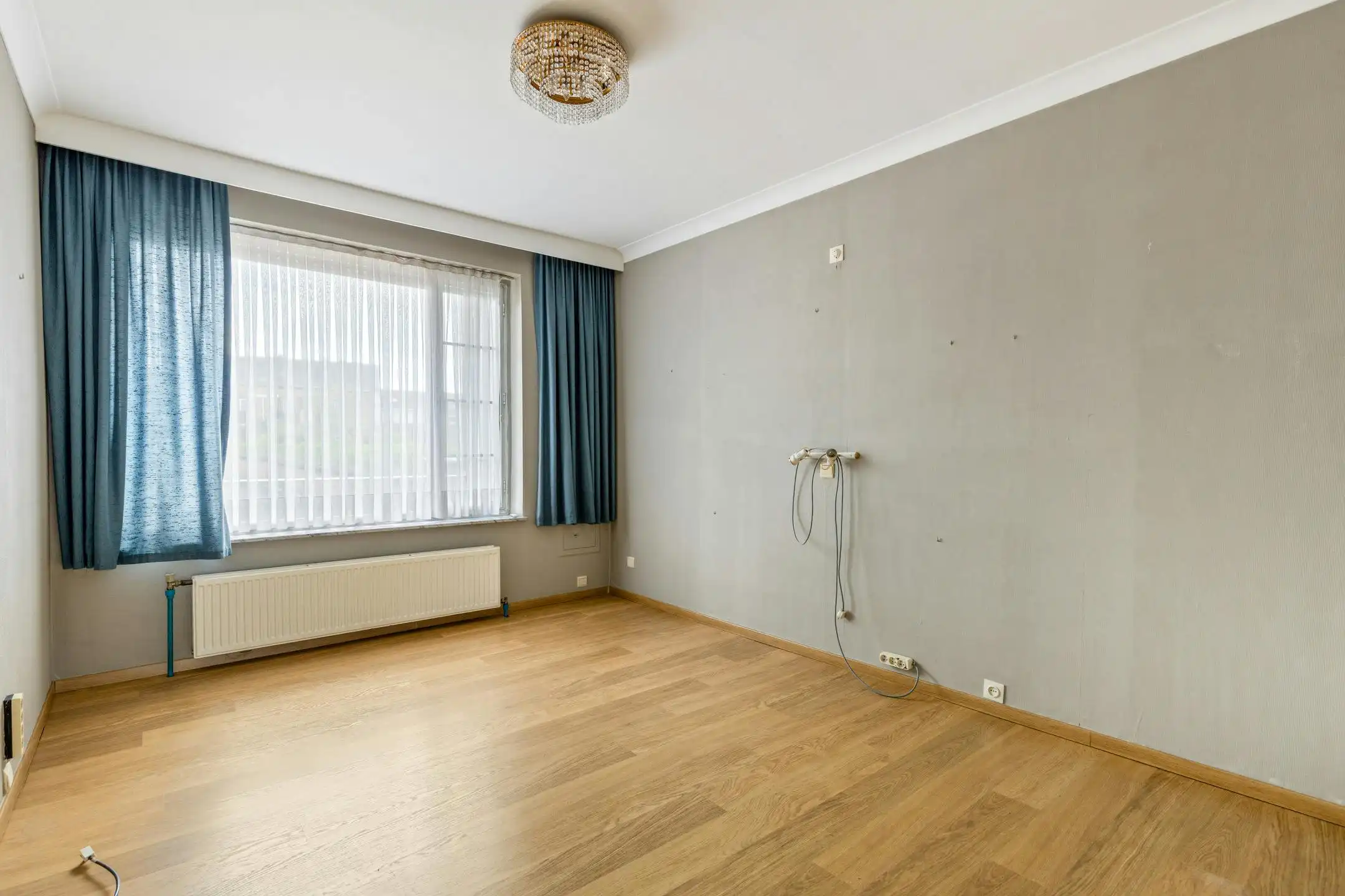 Twee slaapkamer appartement te koop in Kortrijk! foto 8