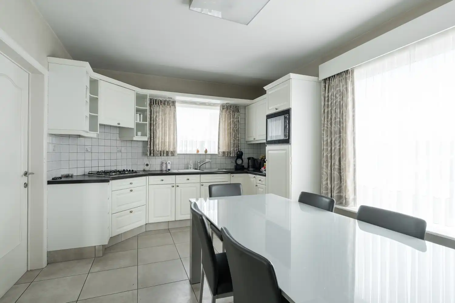 Goed onderhouden 3 SLK woning nabij het centrum van Lommel foto 11