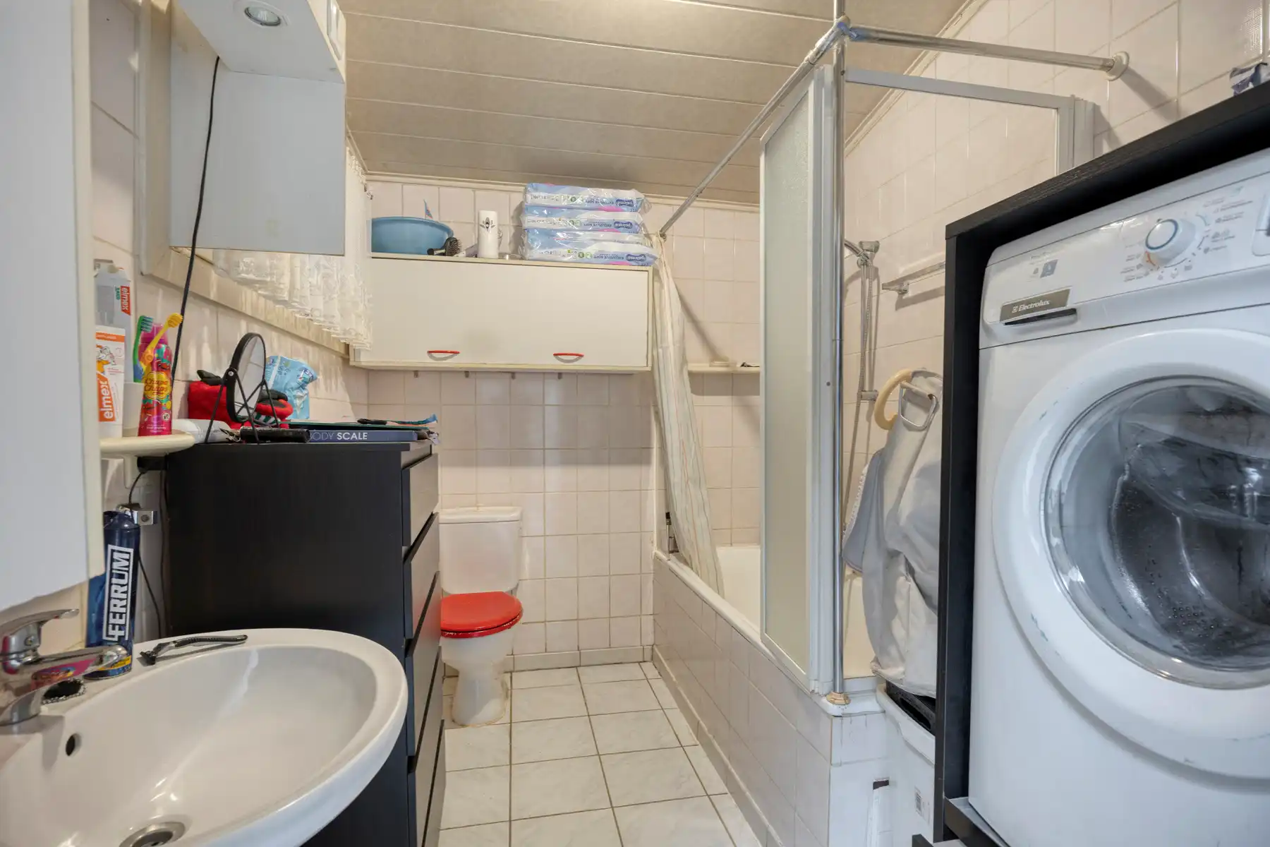 Rijwoning met 2 slaapkamers, tuin en parkeerplaats foto 5