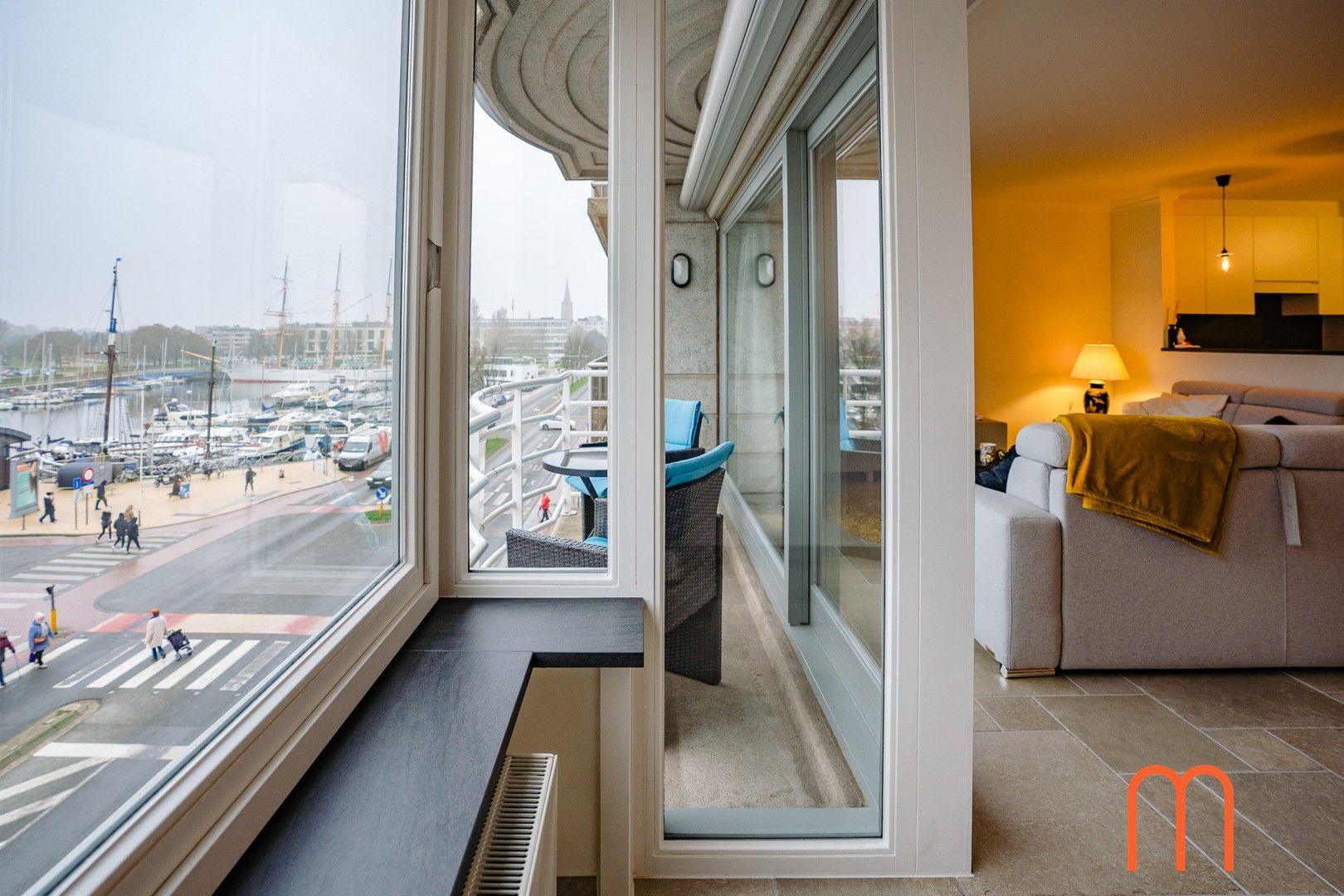 Prachtig gerenoveerd appartement met 2 slaapkamers te huur in Oostende foto {{pictureIndex}}