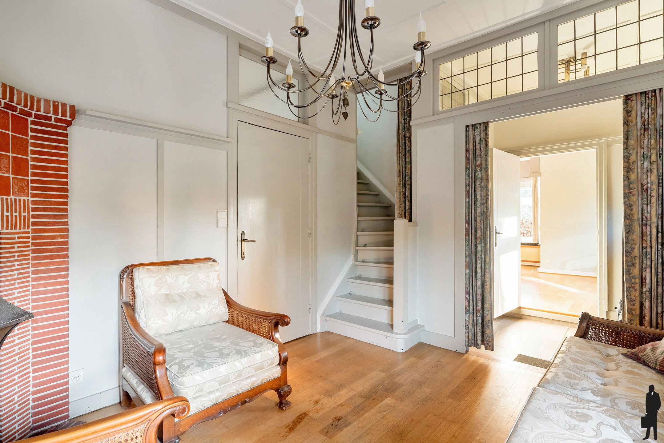 Een charmante villa met ruime tuin op ca. 1650m²!   foto 3