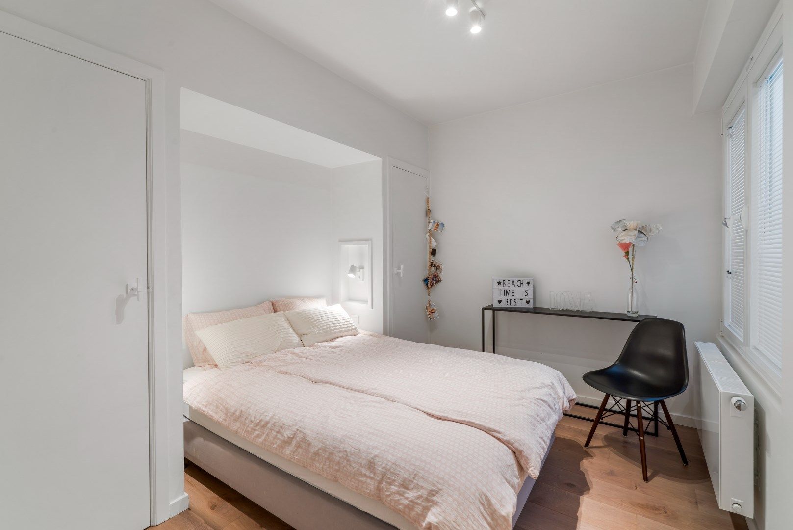 Uitstekend gelegen appartement met 3 slaapkamers in hartje Zoute op de Kustlaan aan de minigolf foto 10
