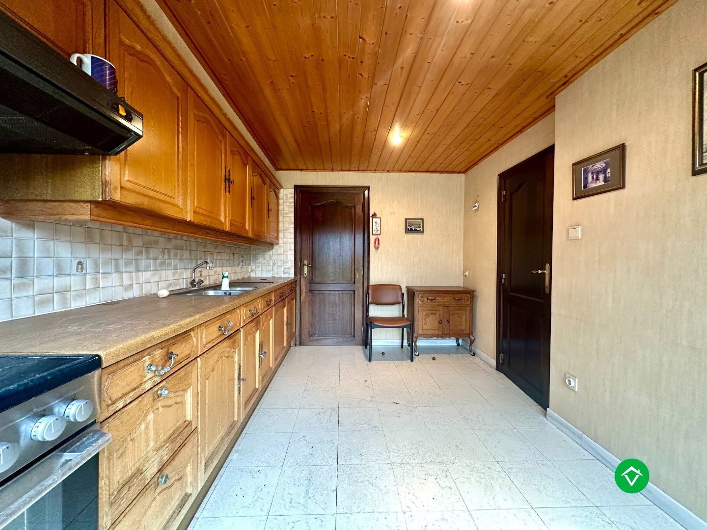 Rijwoning in het centrum van Koekelare met mogelijkheden foto 9