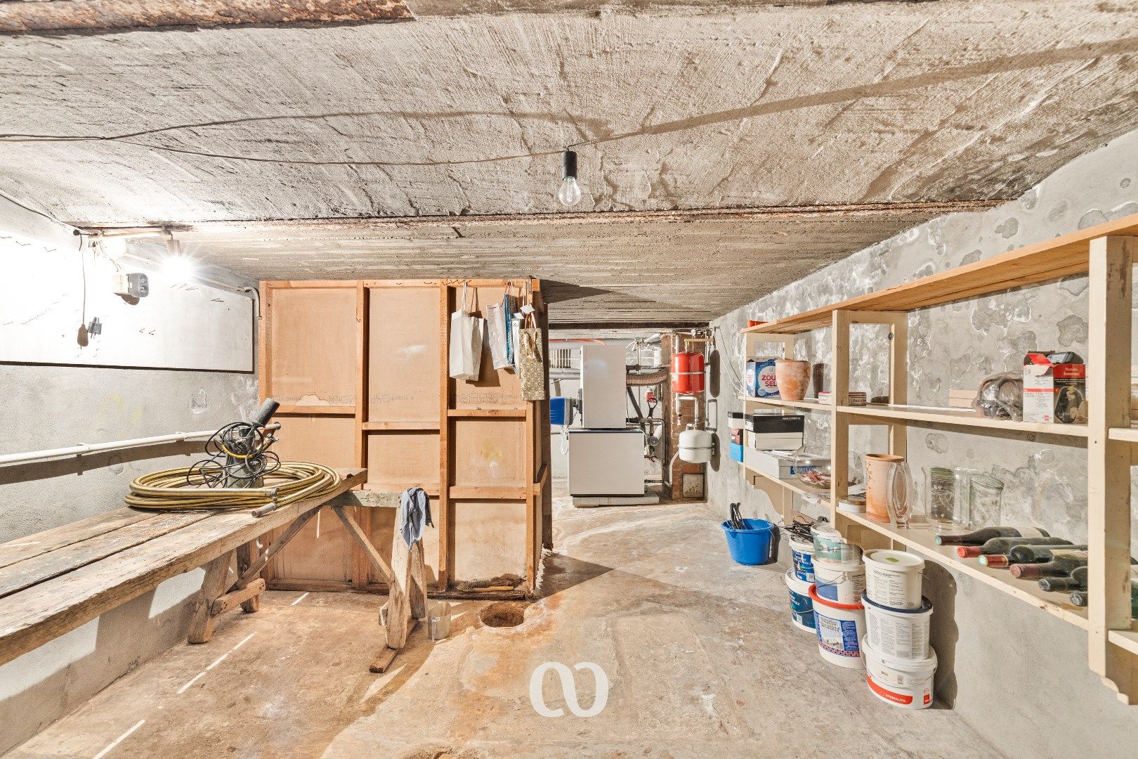 Woonst met handelsruimte en ruime garage/bouwgrond op toplocatie foto 21