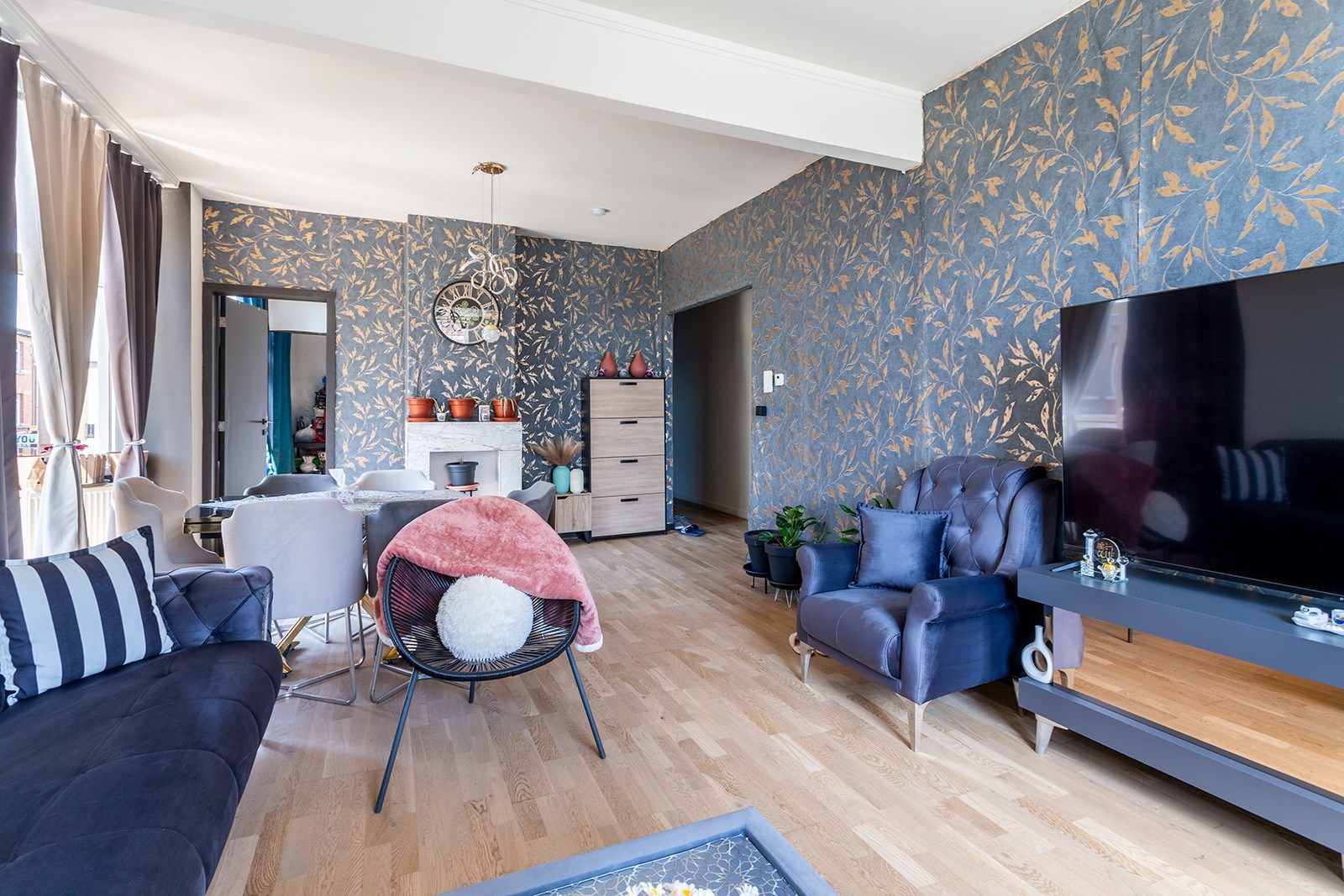 Lichtrijk hoek appartement met karakter!  foto 7