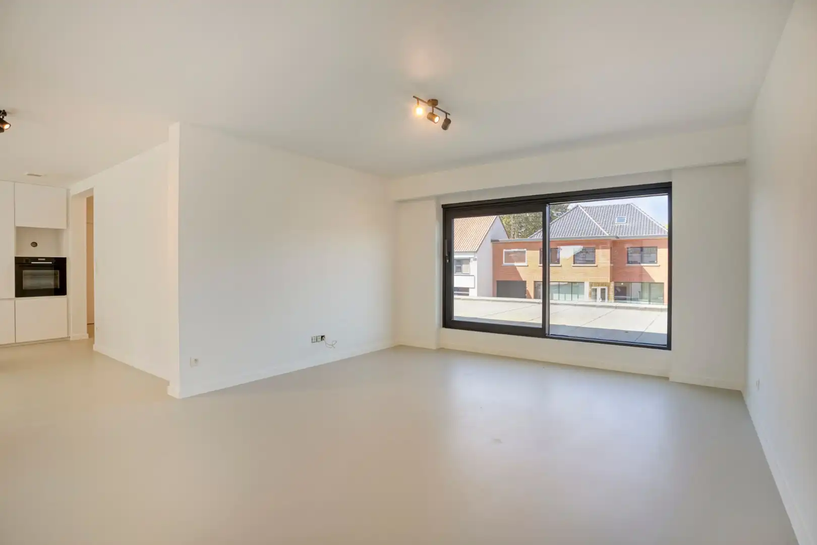 Gerenoveerd ruim en lichtrijk appartement met 2 slaapkamers en ruim terras - EPC label B foto 8