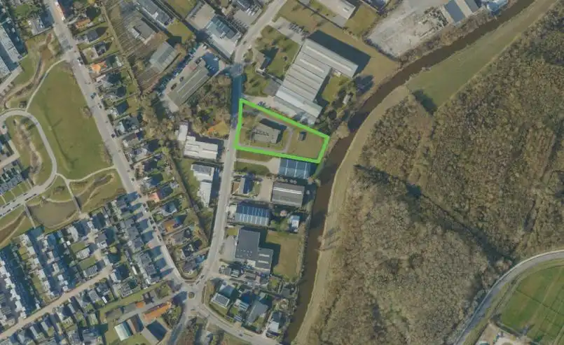 Industriegrond te koop foto {{pictureIndex}}