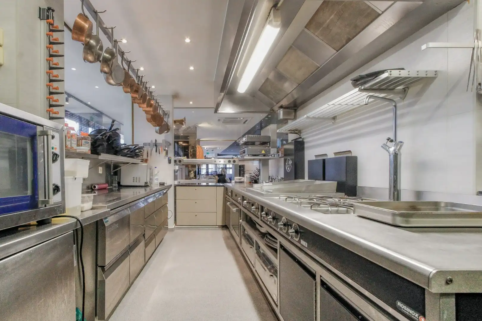 Over te nemen  – Volledig uitgerust toprestaurant | Heldenplein 33, Knokke-Heist foto 18