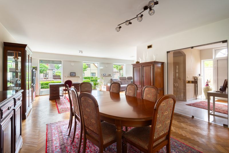 Lumineuze HOB met een zee  van ruimte, mogelijkheid wonen en werken te combineren! foto 7