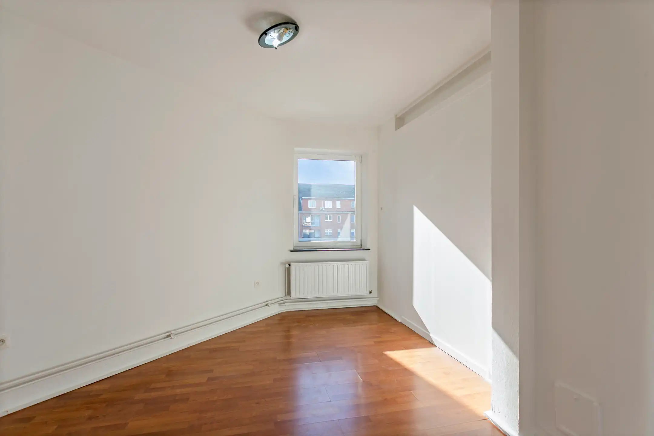 Volledig vernieuwd appartement in hartje Leopoldsburg foto 11