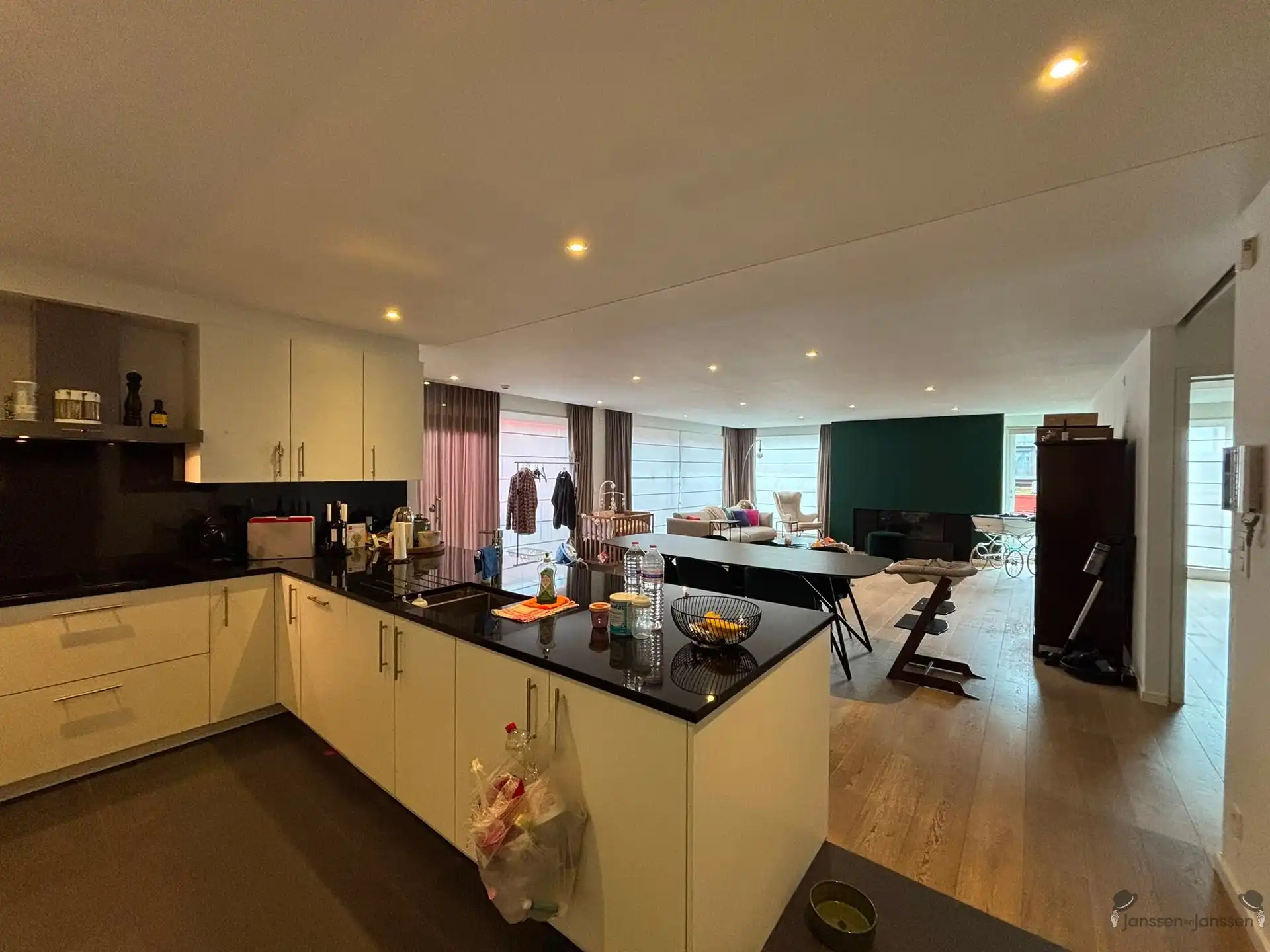 Ruim prachtig afgewerkt appartement met 3 slaapkamers en groot terras te huur in Boom foto 2