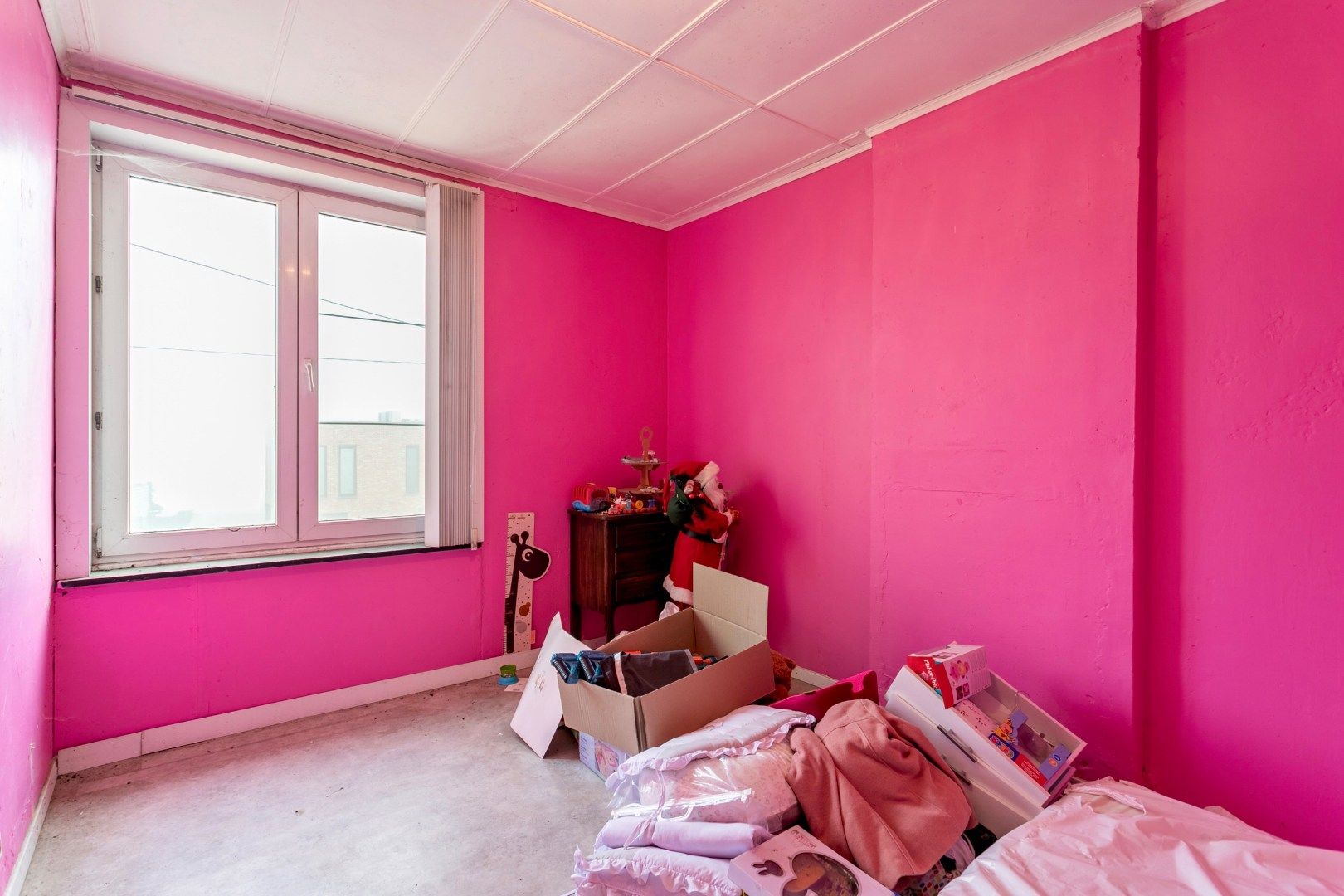 Ruime, te renoveren woning met 3 slpk en garage foto 14
